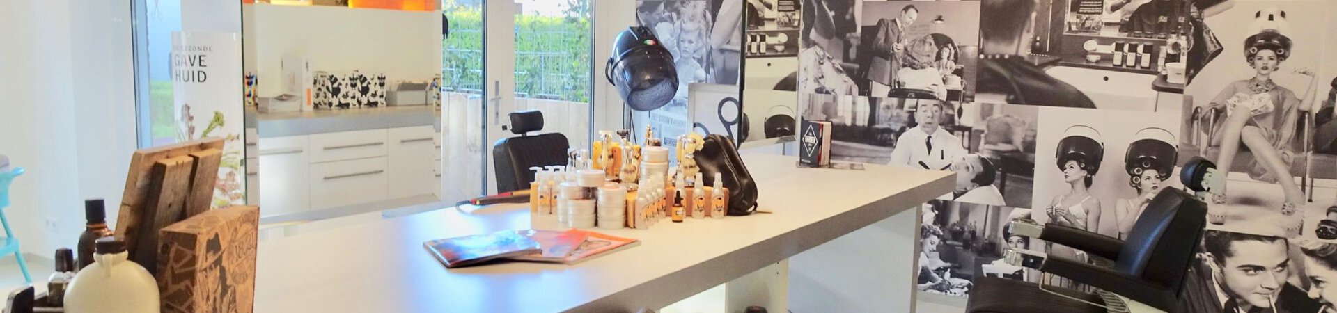 Kappersstoelen in kapsalon Knapp!